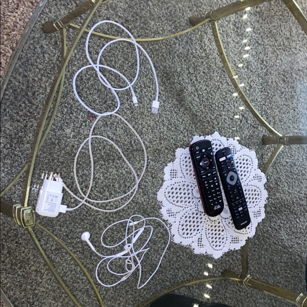 Earphones,2 Apple changers